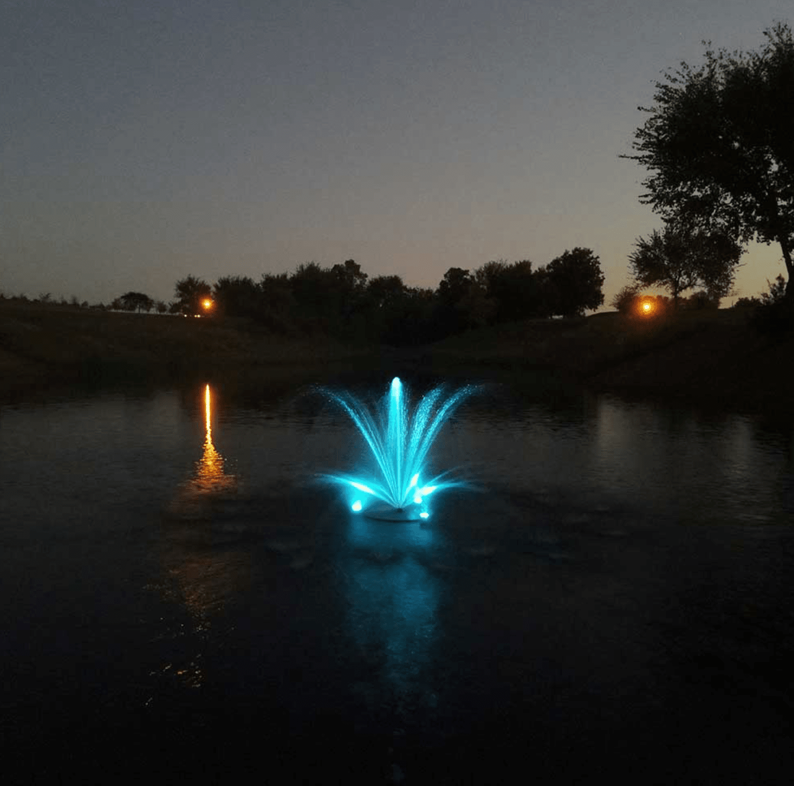 PondSelect: Classic Series 1/3 HP Pond Fountain, 5 Spray Patterns – 115V