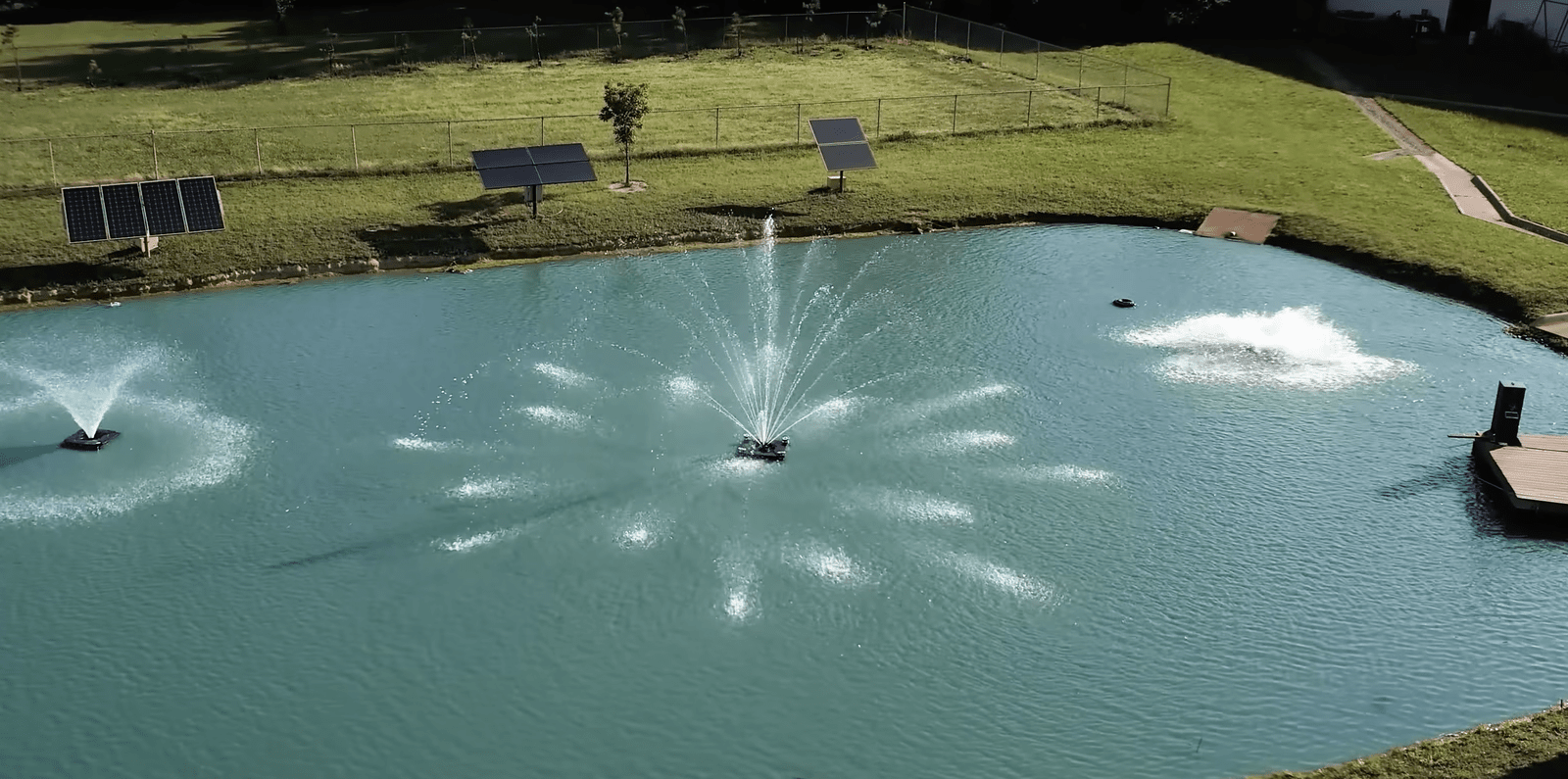 Outdoor Water Solutions: Aquarian Solar Surface Pond Aerator 1HP/ 1,480W